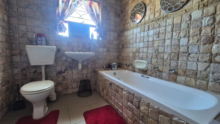 3 Bedroom Property for Sale in Country Club Western Cape
